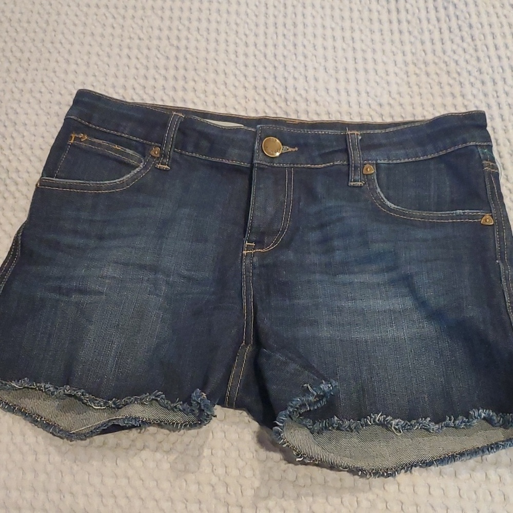 NWOT KUT from the Kloth Gidget Fray Jean Shorts Size 4